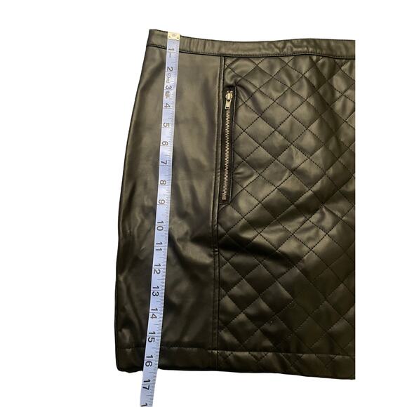 Black Faux Leather Quilted Mini Skirt Grunge Punk Edgy Dark Rugged Moody Large - Picture 6 of 6